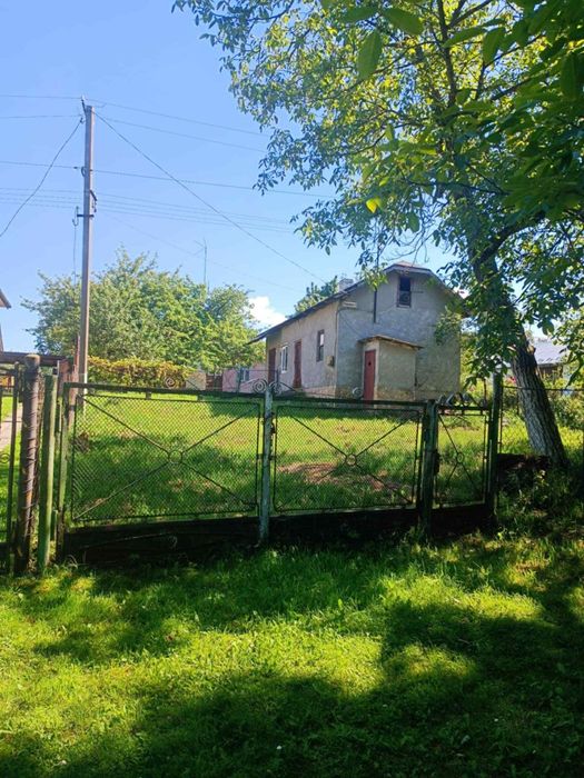 Продам дерев'яний будинок у с. Попелі.