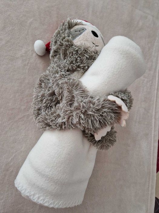 Peluche preguiça + mantinha Polar (120x80cm)