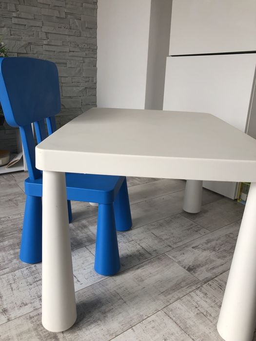 Stolik i krzesełko Ikea  Mammut stan idealny