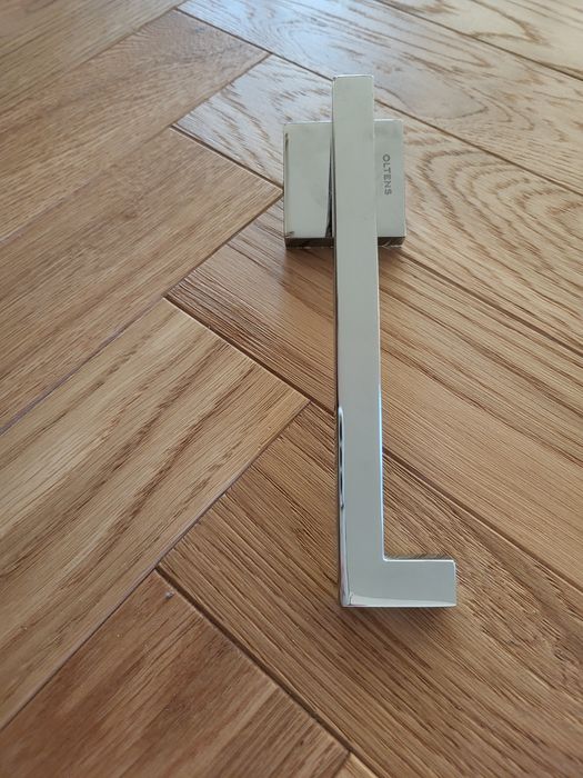 Nowy uchwyt Oltens na papier toaletowy chrom