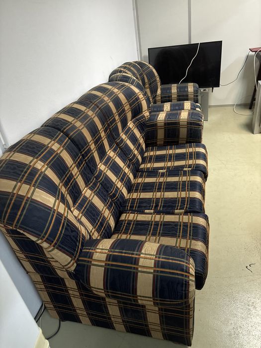 Sofás , 1 individual e outro de 3 lugares