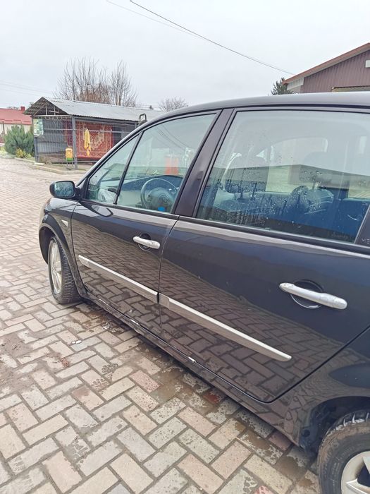 Продам автомобіль Рено Сценік2