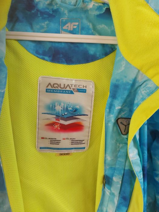 4F kurtka damska sportowa przejścowa 40 L