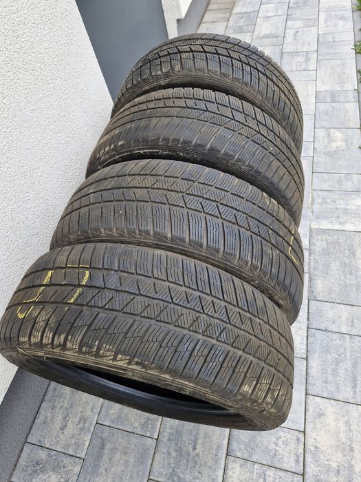 Opony zimowe Barum  215/55/17 2022r