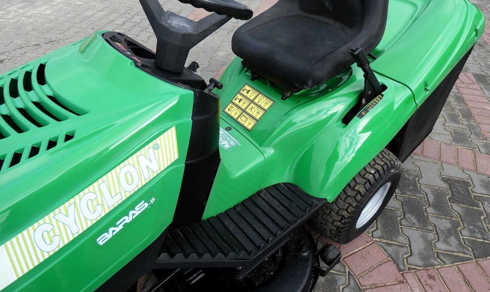 Traktorek kosiarka Viking Cyclon NOWY SILNIK (260224.6) - Baras