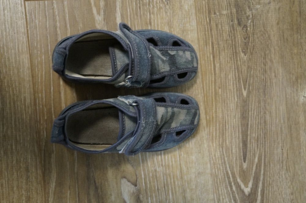 kapcie firmy Zetpol rozm. 26