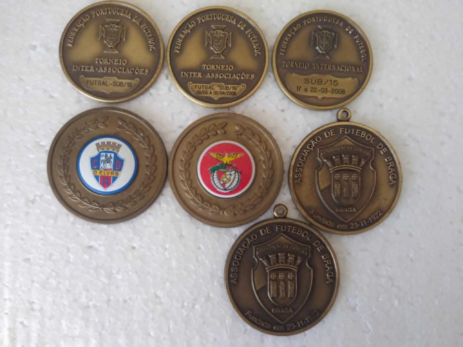 Várias Medalhas da Federação Portuguesa Futebol, Associação Futebol Braga, Benfica e O Elvas.