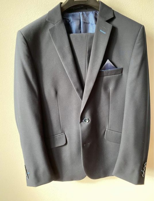 Garnitur męski granatowy