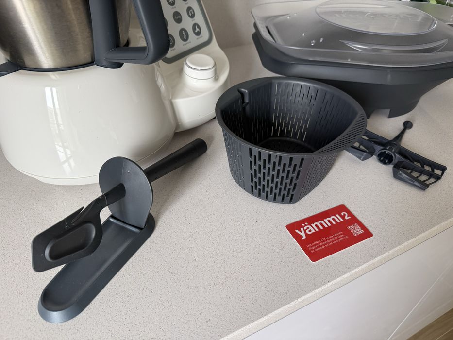 Yämmi 2 Upgrade + Acessórios e livro de receitas
