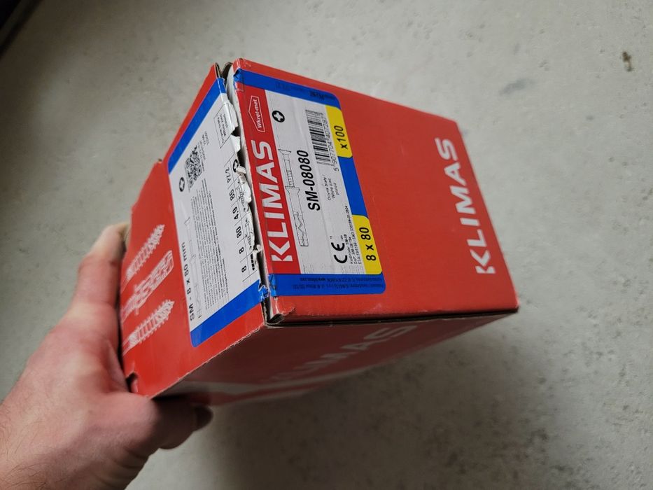 Pozostałość po budowie wieszaki, Łączniki, Kołki, płyty gk