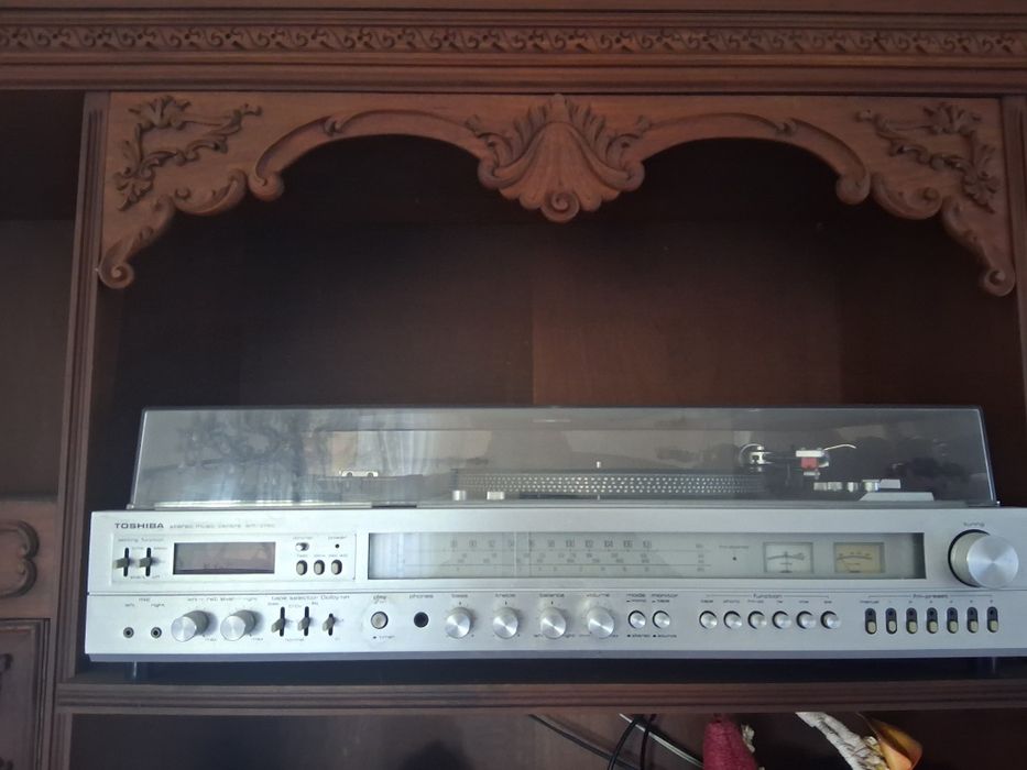 Aparelhos VHS e Televisor