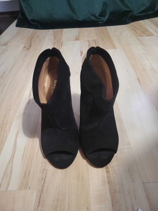 Prześliczne buty Badura r. 37 czarne zamsz j. Nowe