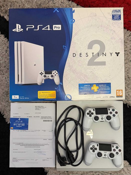 PS4 Pro 1 TB + 2 Comados – Edição Limitada - Impecável