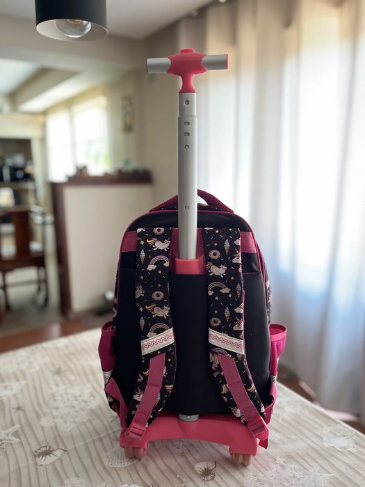 Mochila Escolar com Trolley para Menina – Muito Bom Estado