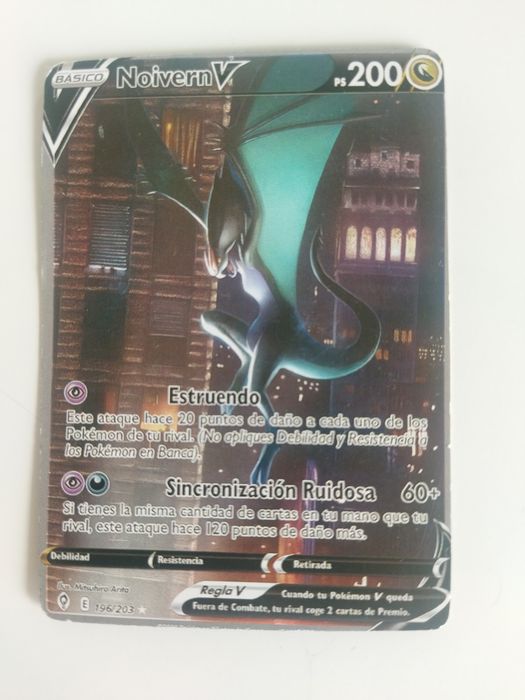 Carta Pokémon usada estruendo