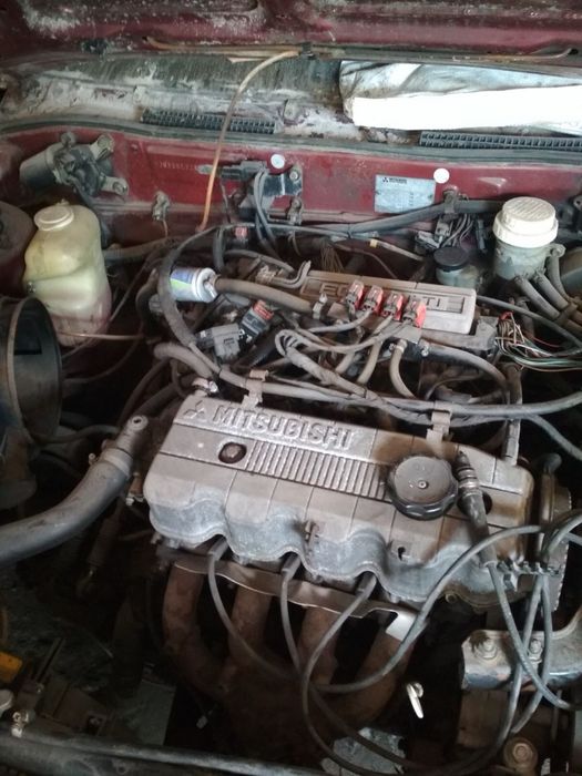 Mitsubishi galant 1992 року