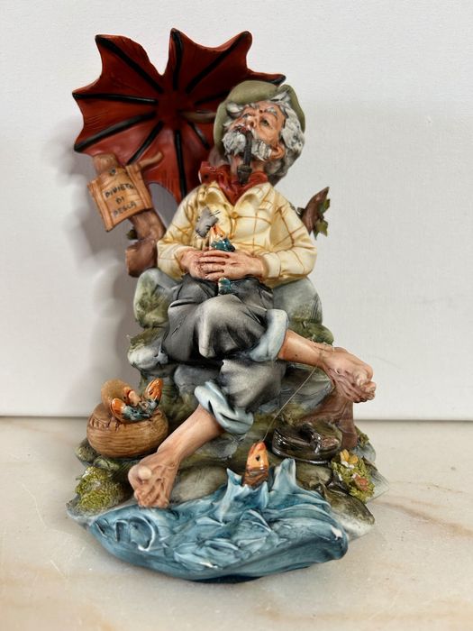Статуэтка «Рыбак» Capodimonte Италия