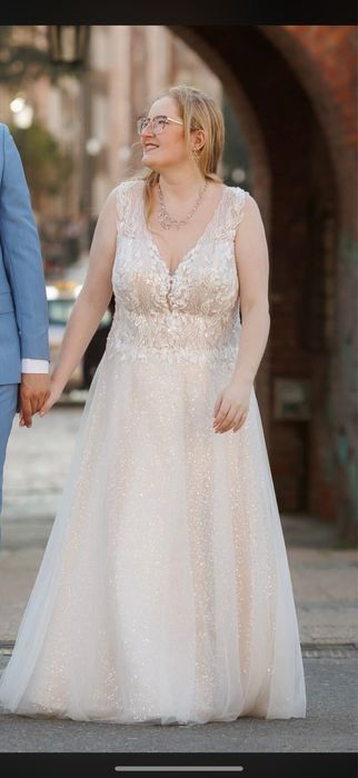 Przepiękna suknia ślubna