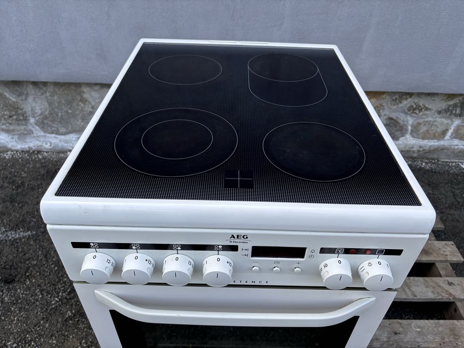 Електроплита Electrolux