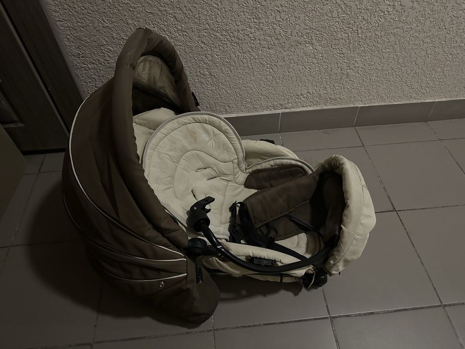 Коляска 3 в 1 tutis zippy