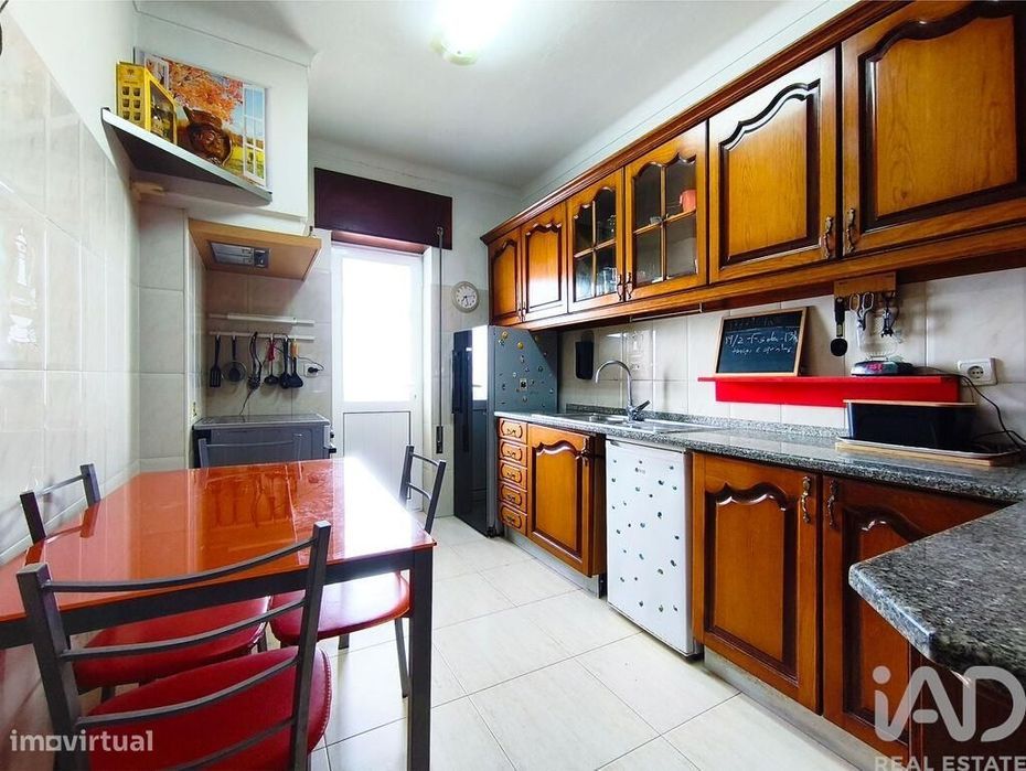 Apartamento T3 em Darque de 77,5 m2