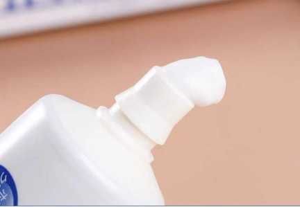 Японская зубная паста White & White (отбеливающая) с кальцием и фтором