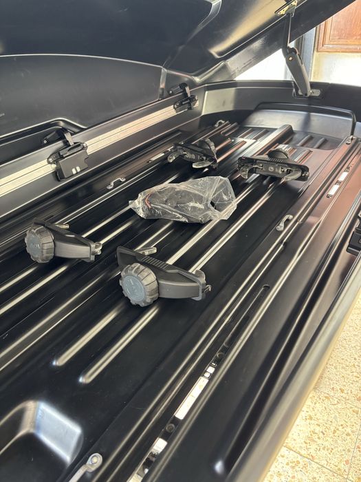 Vendo bagageira de tejadilho THULE usada.