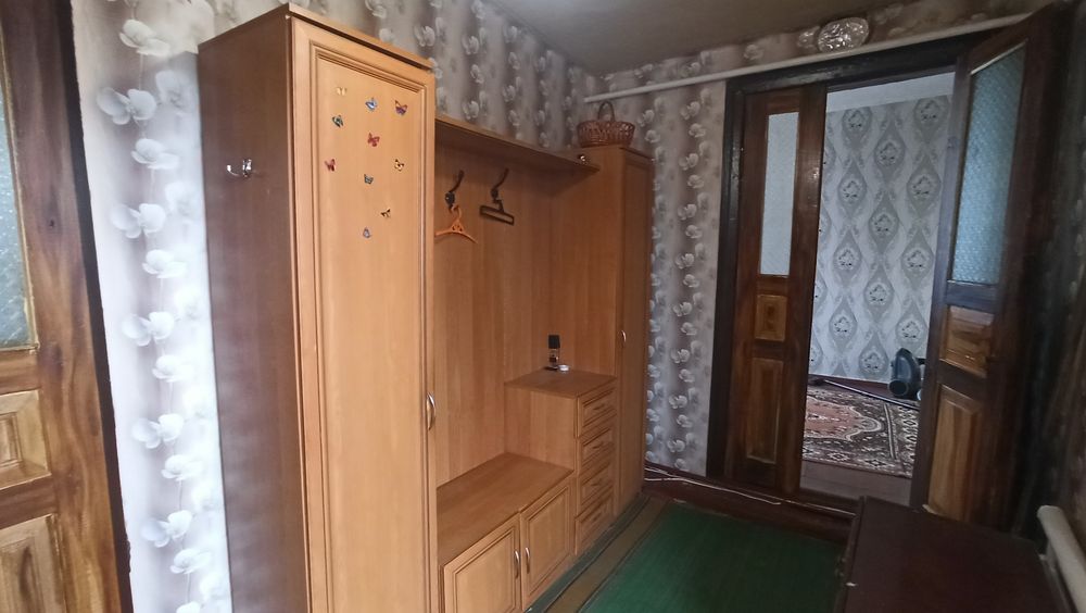 Продам часть дома: 4 комнаты + кухня + санузел