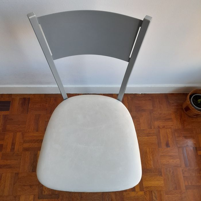 Cadeiras e bancos64585128465539120