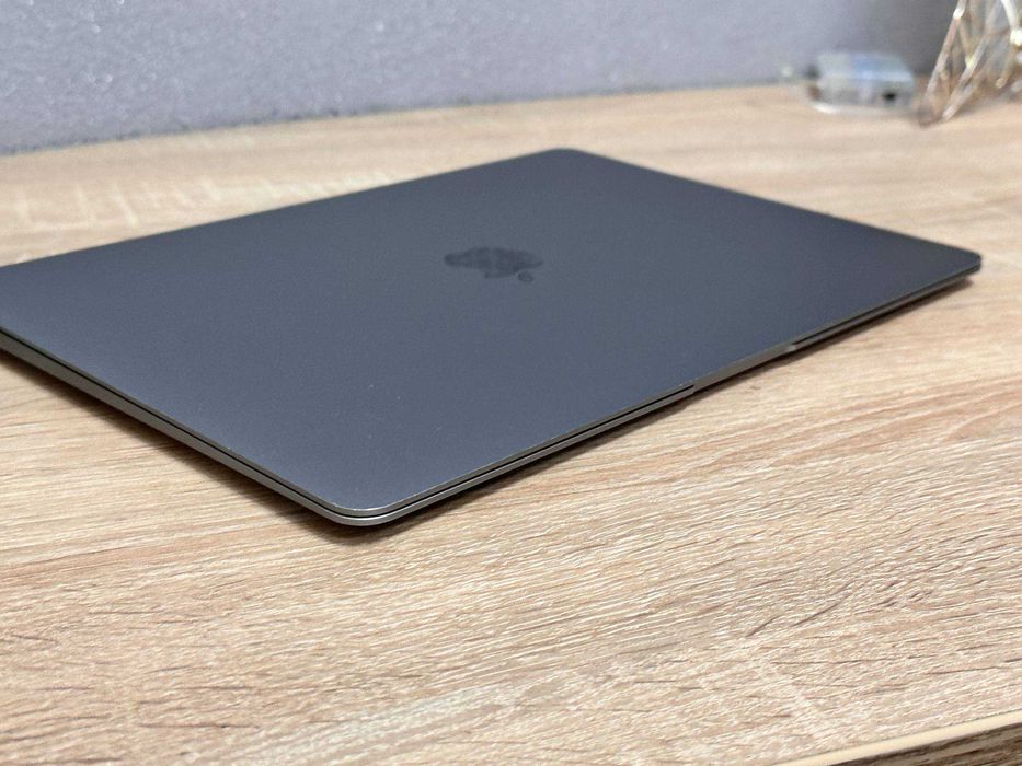 MacBook Air M1 2020 8Gb Ram/256 SSD Space Gray/Gold 96Ц Макбук Аір м1