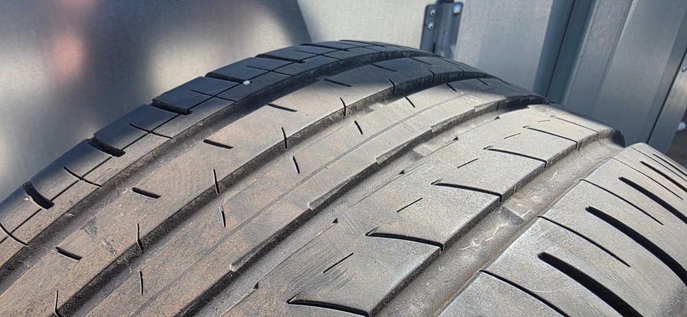 Opony Yokohama BluEarth-GT 245/40 R18 97W