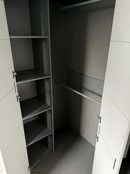 Szafa rogowa oraz Regał