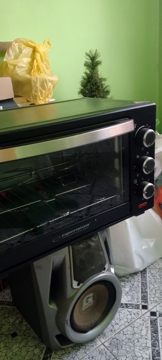 Piekarnik-grill elektryczny z rożnem obrotowym Esperanza