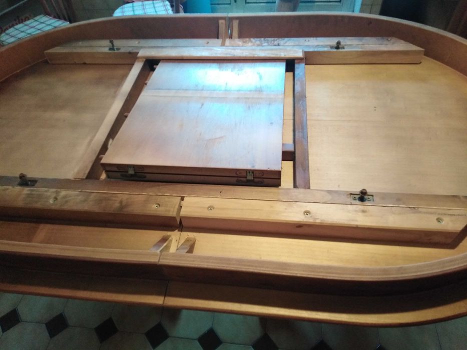Mesa de cozinha extensível de madeira maciça