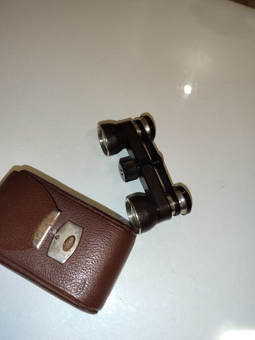 Ретро бінокль з східної Німеччини