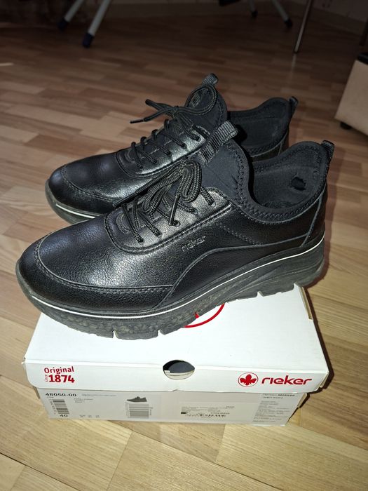 Кросівки жіночі Rieker, 40