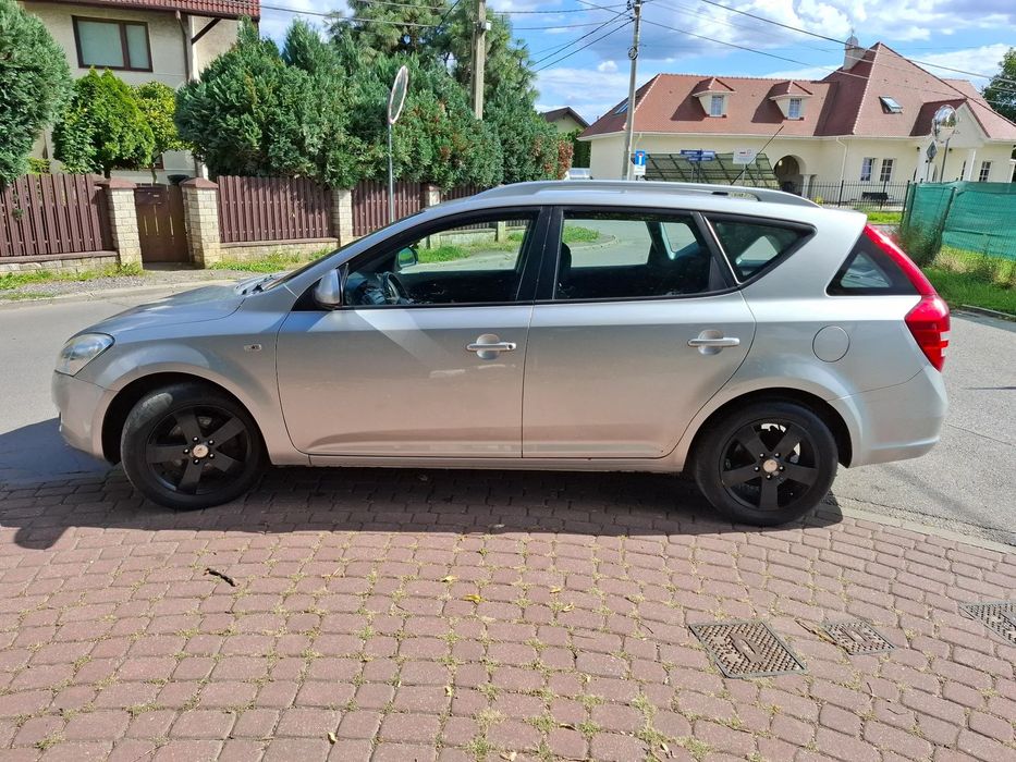 Kia Ceed Kombi 1.6 Crdi 90KM Alufelgi Hak