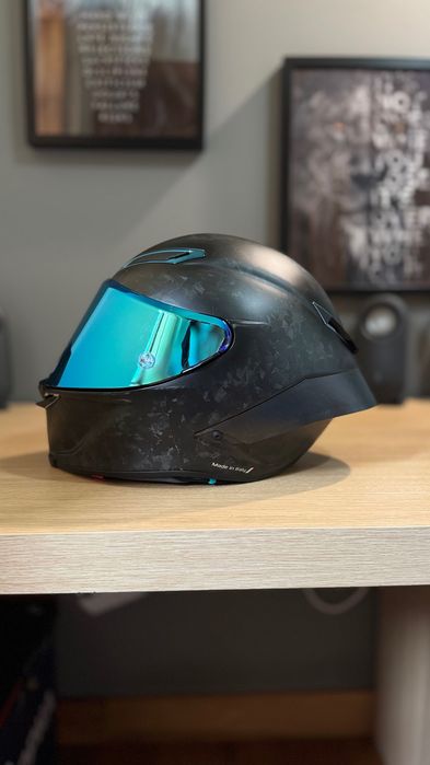 Capacete AGV Pista Gp Rr carbono forjado