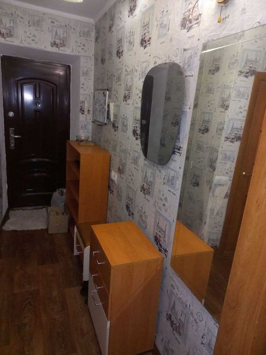 Продам двух комнатную квартиру
