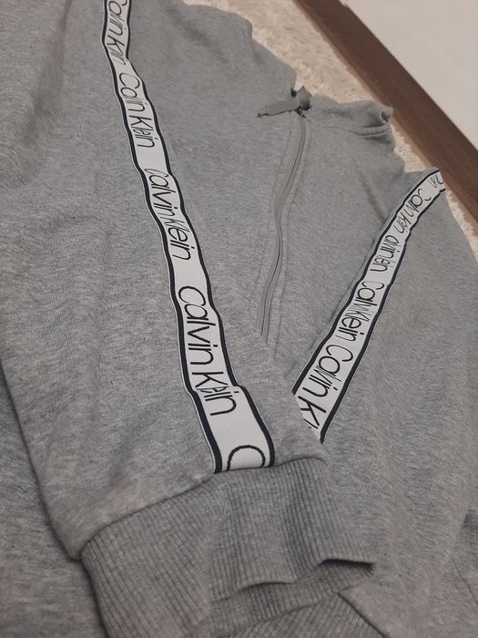 Зіпка від Calvin klein