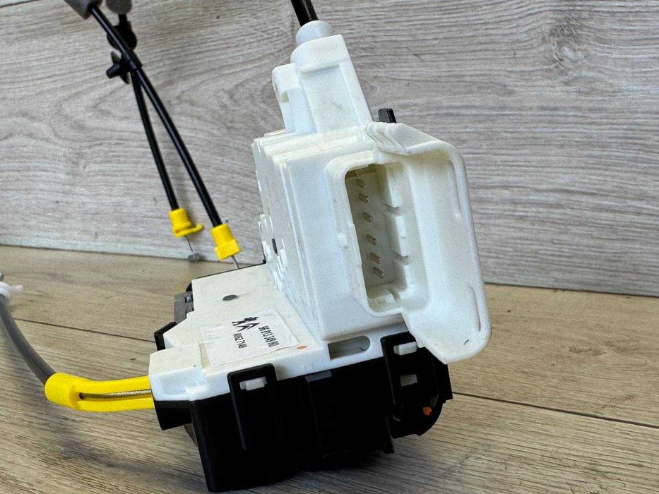 Замок дверей передній Фиат Фіат Скудо Fiat Експерт Джампі Джапми Пежо