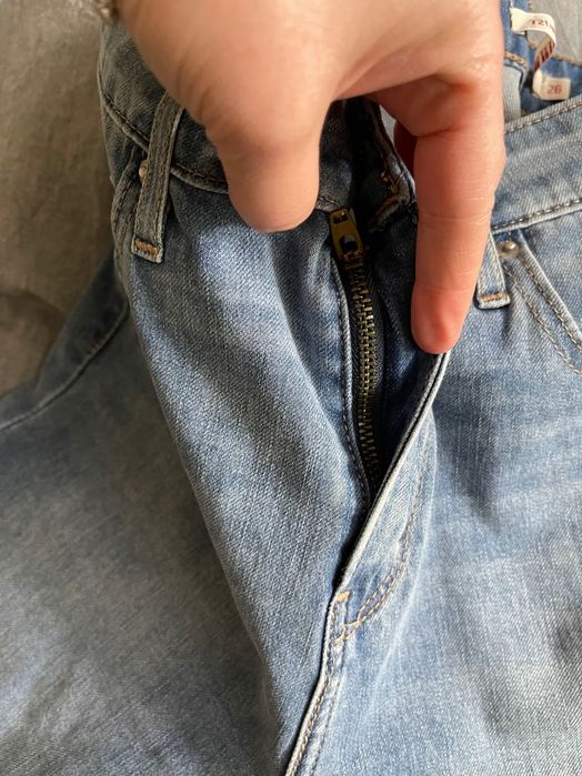 Dżinsy Levi’s 26