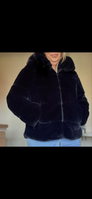 Casaco pêlo azul com capuz