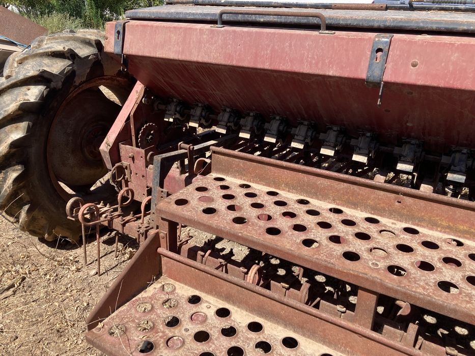 Ferguson Seed Drill64283584120066121