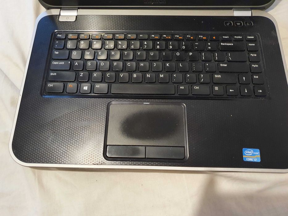 DELL Inspiron 7520