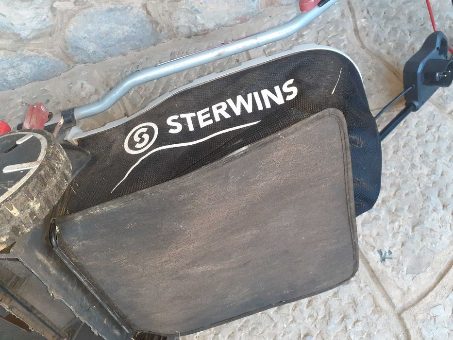 Máquina corta relva para peças