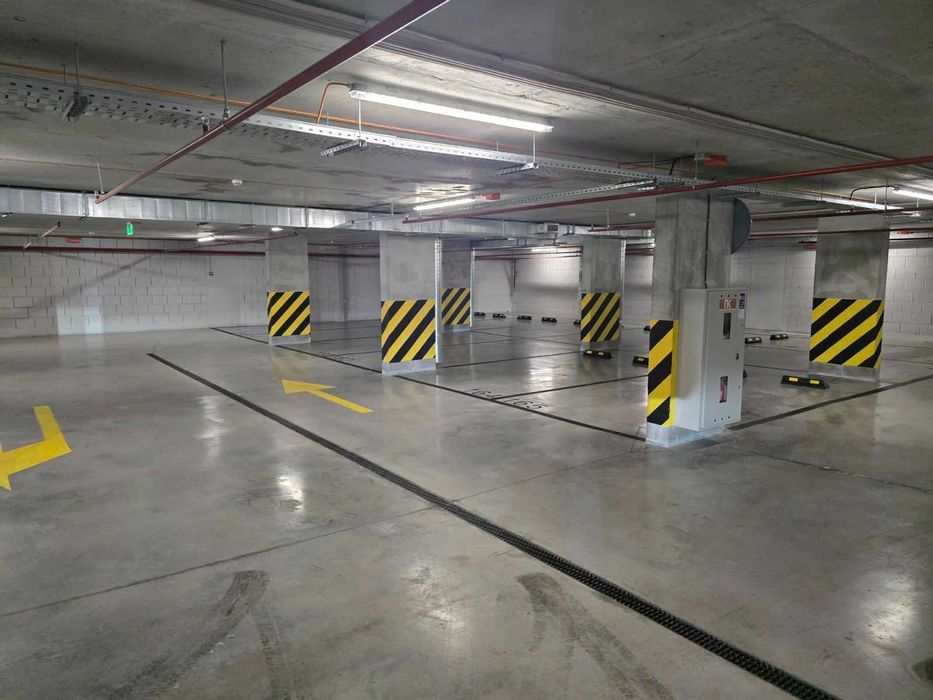 Продам паркінг! м. Васильківська! ЖК Голосіївський! Без %! Підземний!