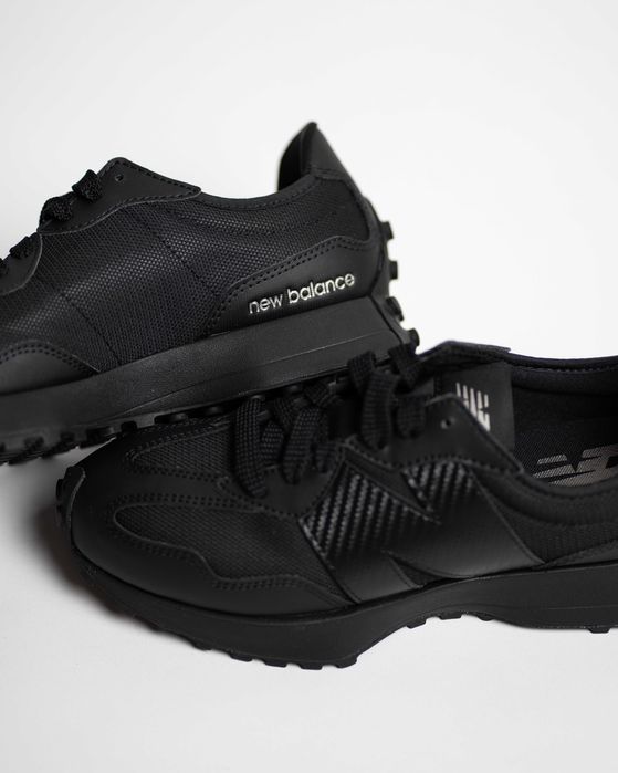 Чоловічі кросівки New Balance 327 U327SCA Black чорні Оригінал