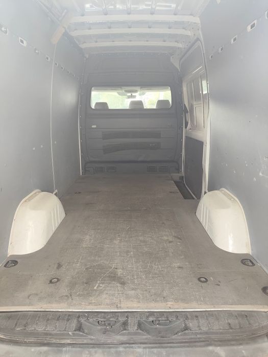 VW CRAFTER 2.5tdi średniak klima, hak, dobry stan