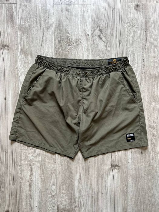 Шорти alpha industries